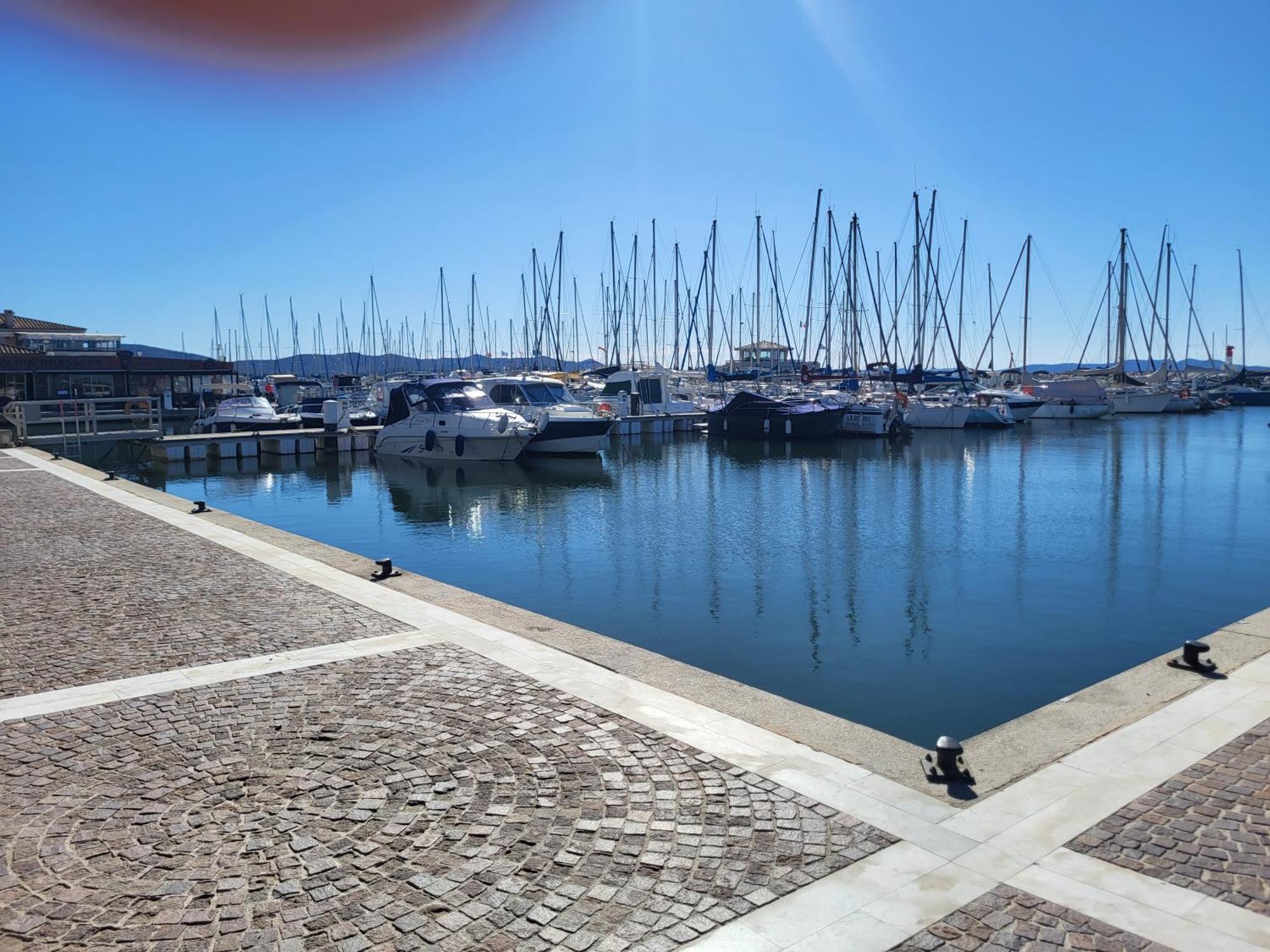 Mazet Climatise Rdj Plages Parking Wifi Gratuit 拉隆德莱丝莫里斯 外观 照片